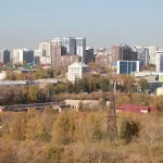 Залитая солнцем: как столица Алтайского края встречает октябрь. Фоторепортаж