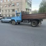В Горно-Алтайске водитель ГАЗ врезался в авто и умер на месте