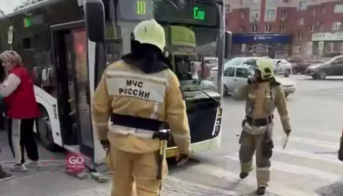Соцсети: ДТП с автобусом произошло в центре Барнаула