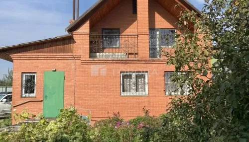 Усадьбу с ощущением загородной жизни продают в Барнауле за 7,5 млн рублей