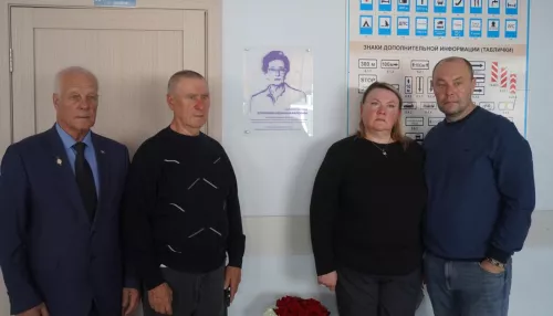 В школе №110 открыли первый в Барнауле класс памяти учителя