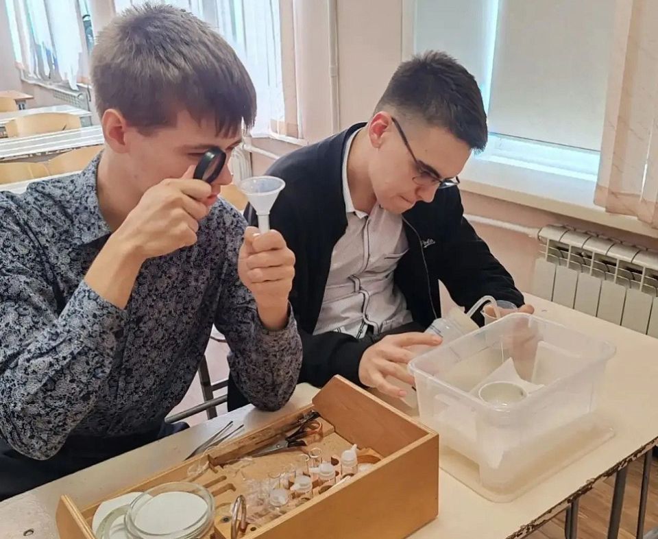 Школы Барнаула проводят цикл мероприятий в рамках проекта "Чистый воздух"