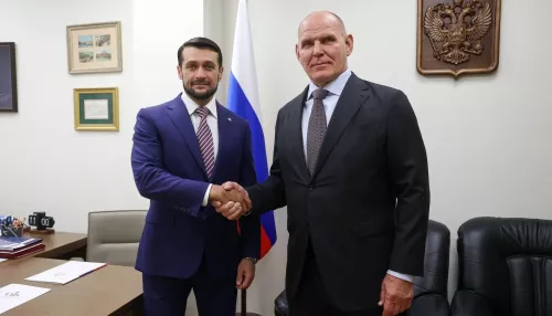Александр Прокопьев обсудил развитие спорта в Горном Алтае с Александром Карелиным