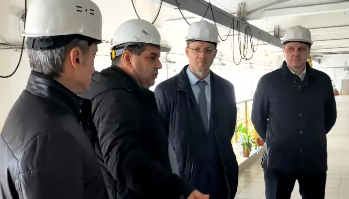Министр Иван Гилев оценил модернизацию водопроводных очистных сооружений в Барнауле