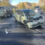 Nissan и Mitsubishi не поделили дорогу в Республике Алтай: пострадала девушка