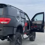 Metallica на колесах: в Барнауле продают кастомную Toyota Sequoia за 6 млн. Фото