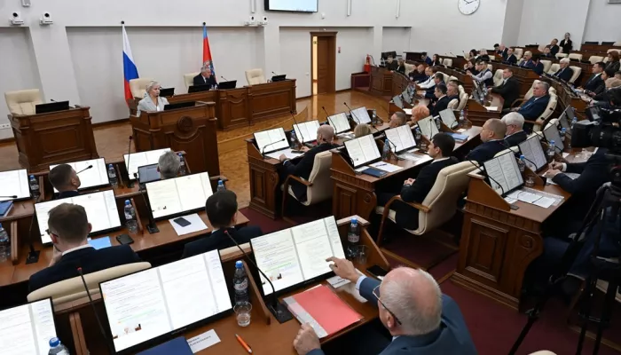 АКЗС обновилось: состоялась первая сессия краевых депутатов девятого созыва