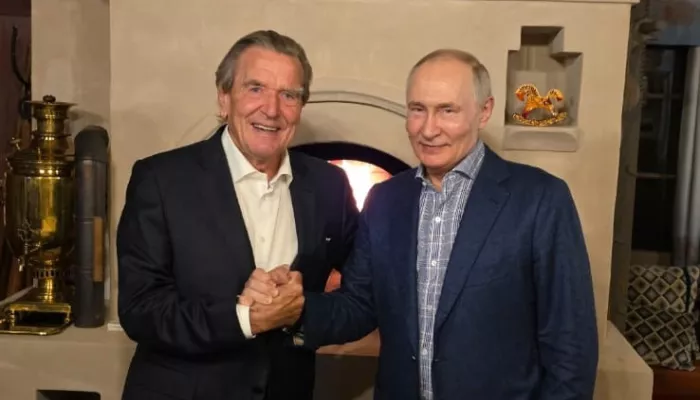 В Кремле показали фотографии со дня рождения Владимира Путина