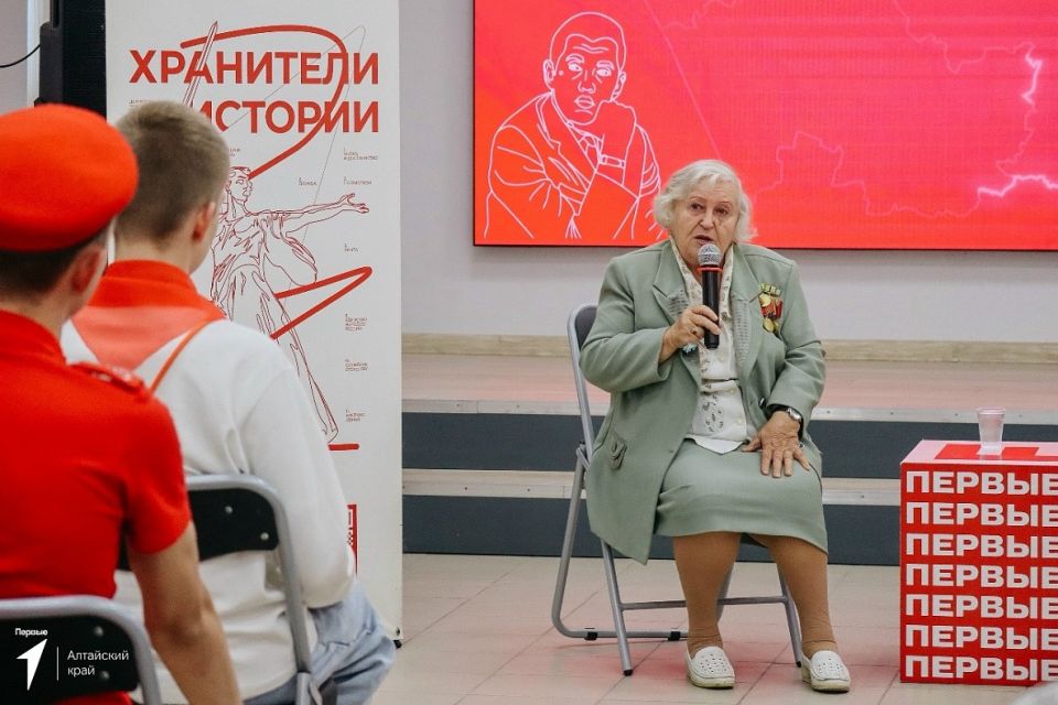 Школьники Барнаула стали участниками регионального слета "Хранители истории"