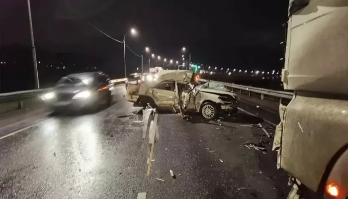 Водитель из Барнаула погиб в ДТП с грузовиком и автобусом по пути в Новосибирск. Фото