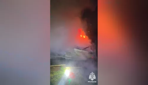 В Горно-Алтайске произошел пожар: горели баня, веранда и хозпостройки