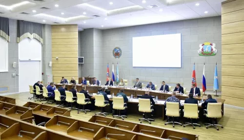 В Барнауле обсудили безопасность на дорогах, профилактику киберугроз и пожаров