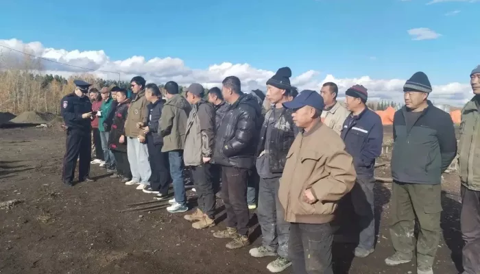 Бригада из 28 граждан Китая незаконно работала на стройке в Алтайском крае