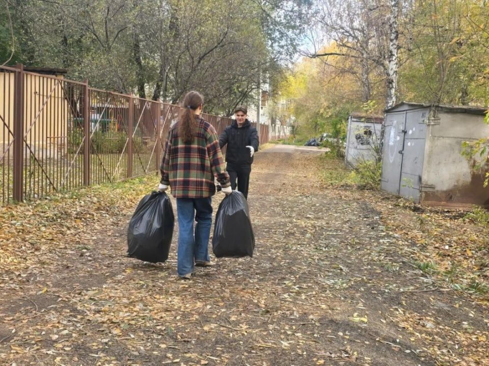Почти 10 тысяч барнаульцев вышли на третий "Чистый четверг"