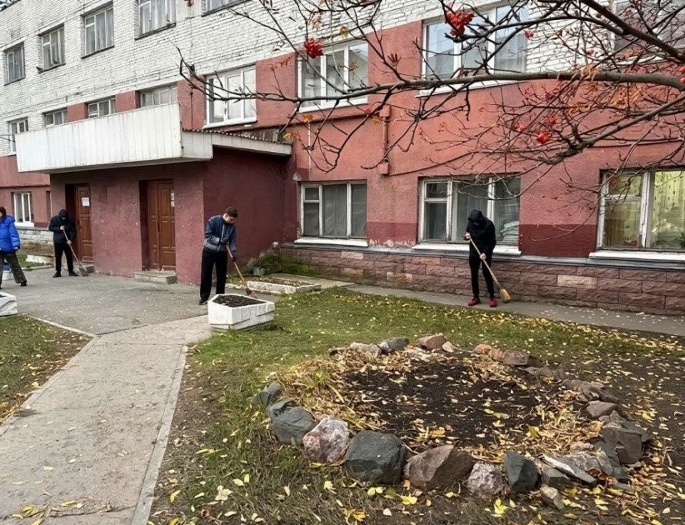 Почти 10 тысяч барнаульцев вышли на третий "Чистый четверг"