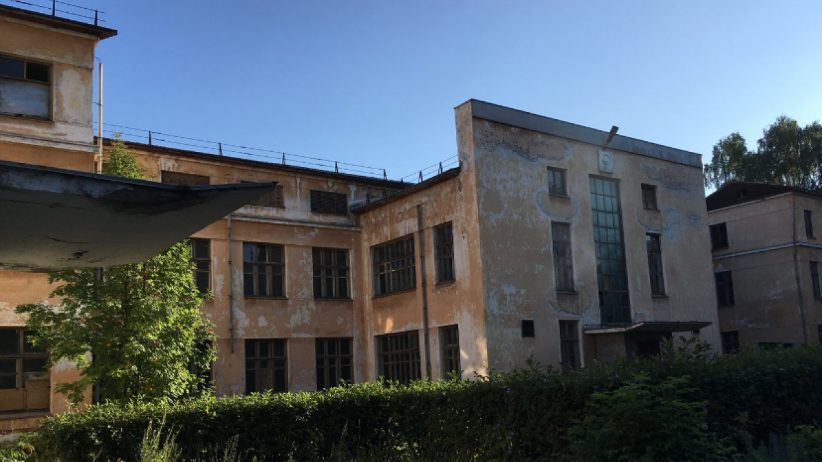 Здание по ул. Тургенева, 82/1 в Бийске