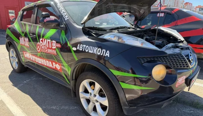 Автомобиль для обучения вождению продают в Барнауле за 635 тысяч рублей