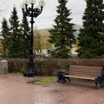 Штормовой порывистый ветер обрушился на Барнаул: фото из центра города