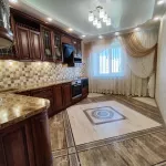 Элегантную четырешку в классическом стиле продают почти за 24 млн в Барнауле. Фото