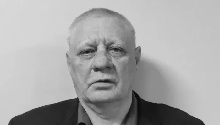 В Барнауле ушел из жизни известный баскетбольный тренер Михаил Фролов
