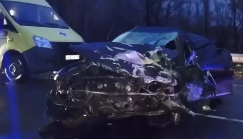 Два человека пострадали в лобовом ДТП на трассе Бийск — Белокуриха