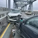 Аварийное утро: барнаульцы стали очевидцами трех ДТП