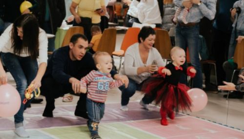 Все на старт! Как прошел забег младенцев в Барнауле. Фоторепортаж