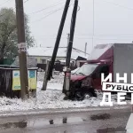Два человека попали в больницу после ДТП с грузовиком в Горняке