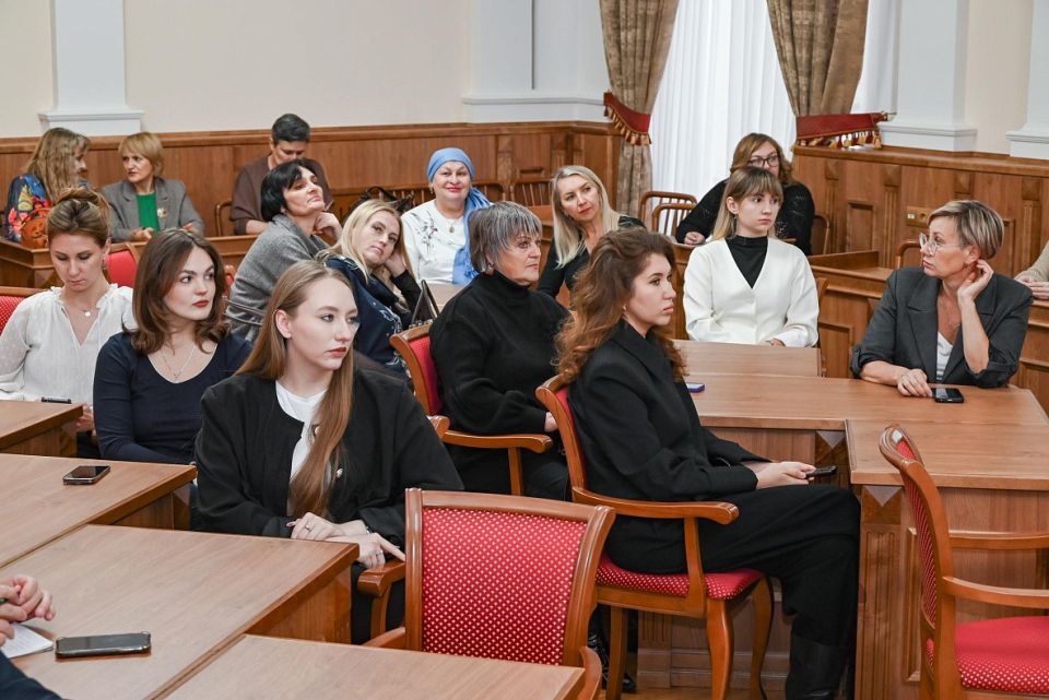 В администрации Барнаула прошел семинар по профилактике преступлений в молодежной среде