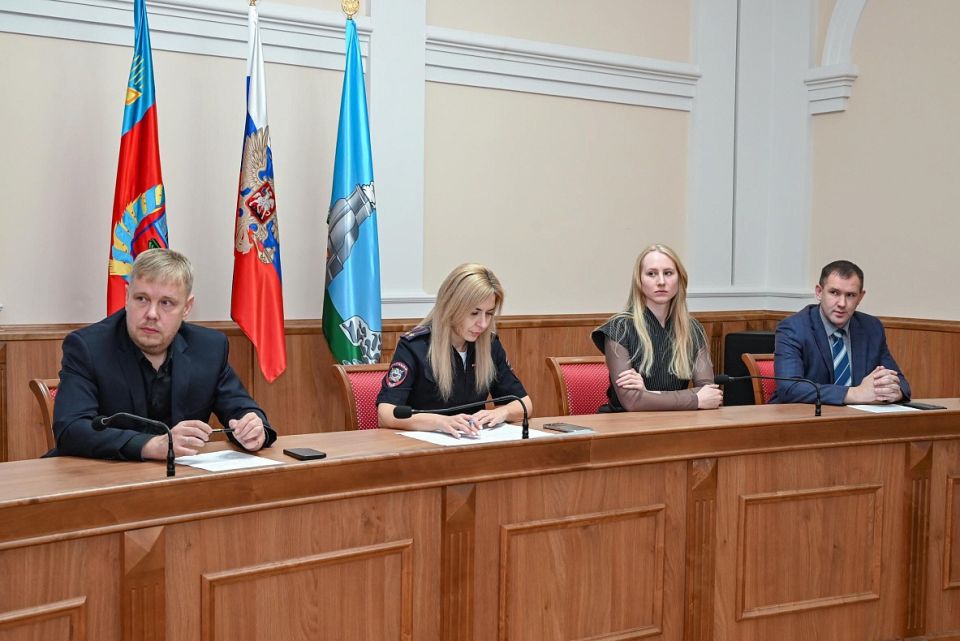 В администрации Барнаула прошел семинар по профилактике преступлений в молодежной среде