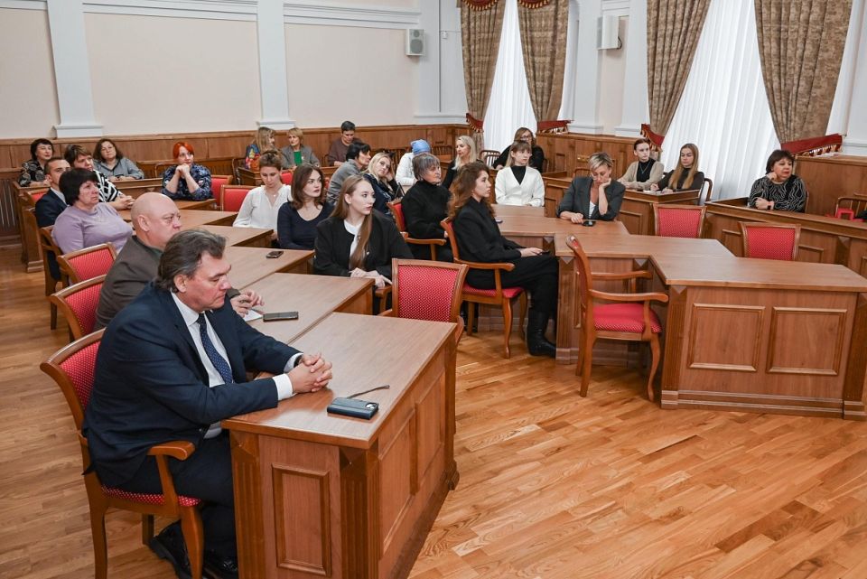 В администрации Барнаула прошел семинар по профилактике преступлений в молодежной среде