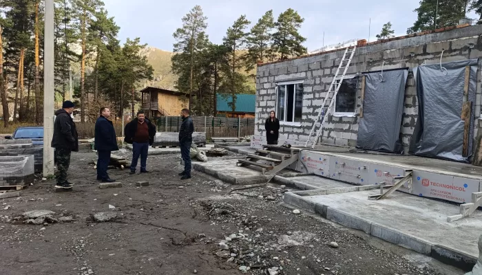 Жилой дом для учителей достроят в селе Манжерок Республики Алтай к февралю 2027 года