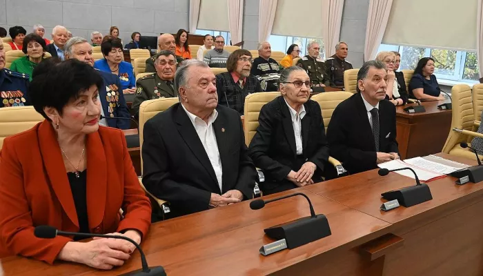 В Барнауле отпраздновали 70-летие Российского Союза ветеранов. Фото