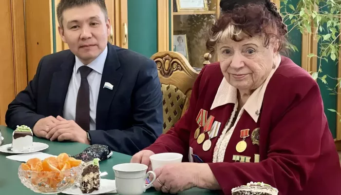 89-летняя учительница Владимира Путина посетила Республику Алтай