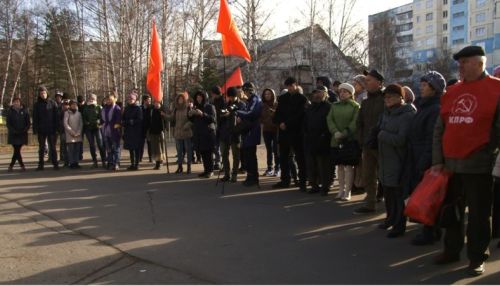 Хватит торговать парками!: барнаульцы требуют защитить скверы от застройки