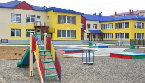 Ярославского воспитателя уволили после избиения ребенка в детском саду