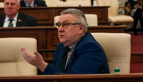 Романенко объяснил намерение Писарева сняться с выборов депрессивным состоянием
