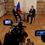 Хорошего нам настроения. Как журналисты встречали Медведева на Алтае