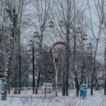 Зимняя сказка: фотопрогулка по заснеженному парку Изумрудный