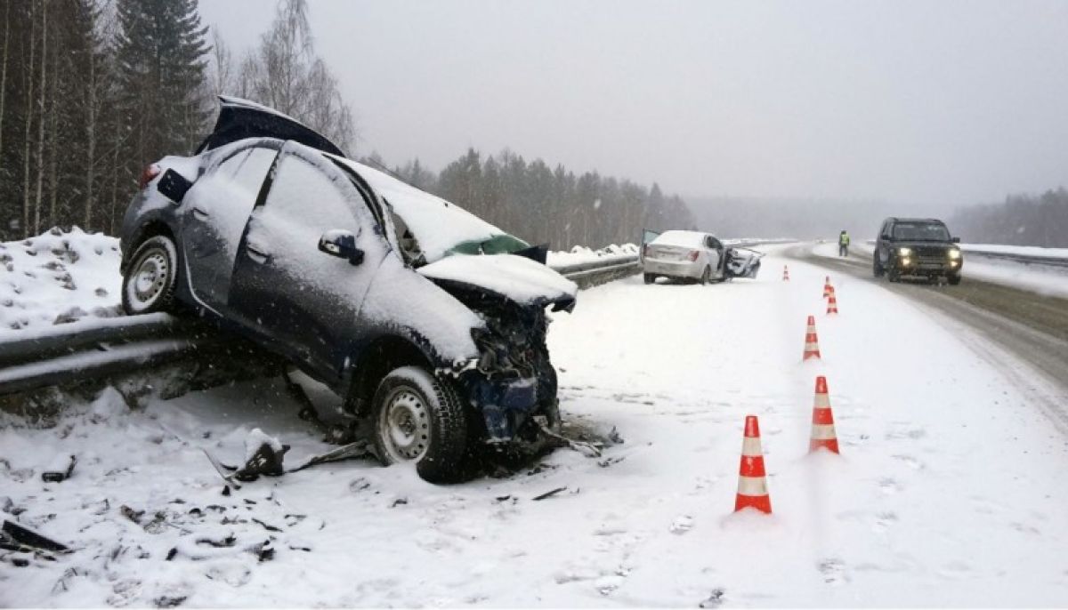 Аварии автомобилей в сильный Мороз