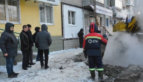 Когда устранят коммунальную аварию на теплосети в Барнауле?