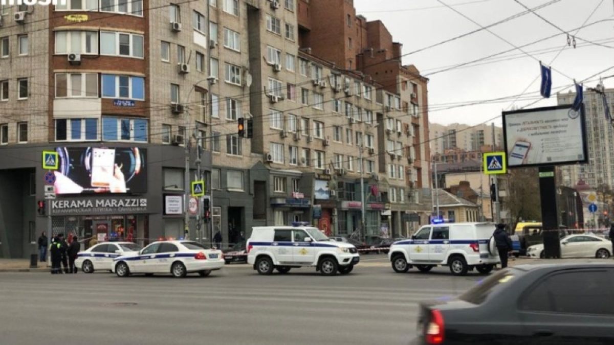 СМИ: ростовский следователь взял в заложники беременную жену