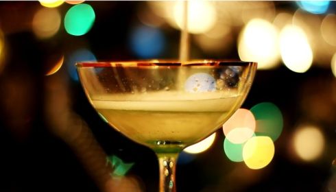 Популярность шампанского растет в России