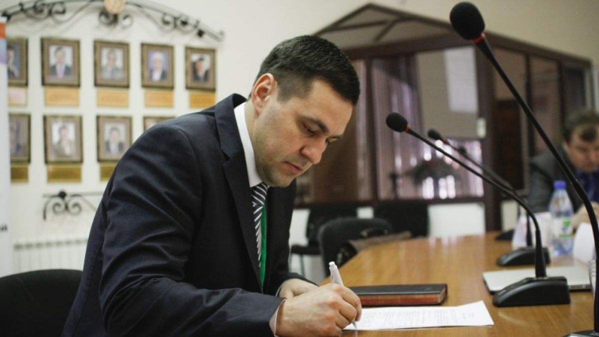 Депутата Барнаульской гордумы лишили ученой степени