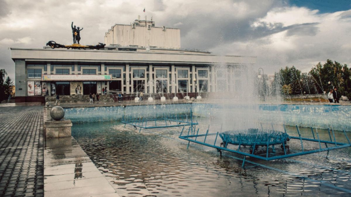 Фонтан на площади Сахарова в Барнауле сделают светомузыкальным 