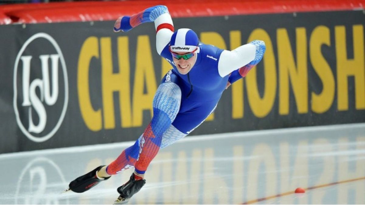 Алтайский конькобежец Муштаков стал седьмым в спринте на соревнованиях в Польше