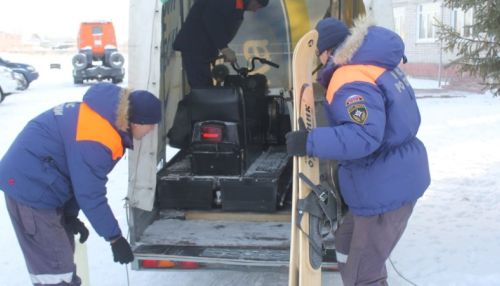 Спасатели всю ночь искали потерявшегося в алтайском лесу мужчину