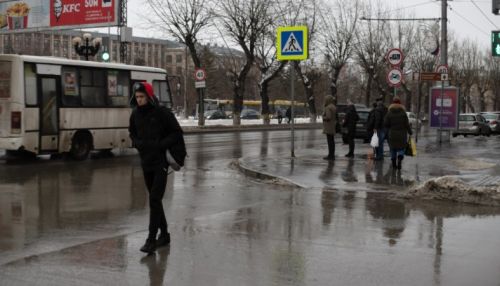 Серость и слякоть: в Барнаул пришла оттепель. Фоторепортаж