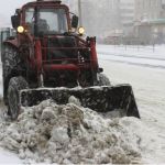 Власти: Дорожная служба Барнаула в снегопад работает усиленном режиме