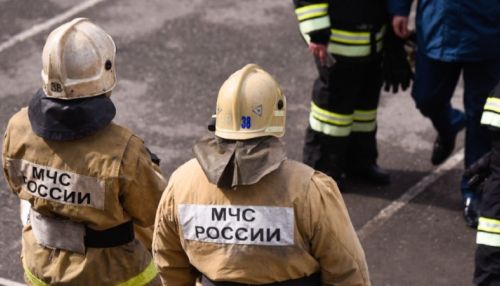 Якутские спасатели вытащили упавшего в вентиляцию мужчину